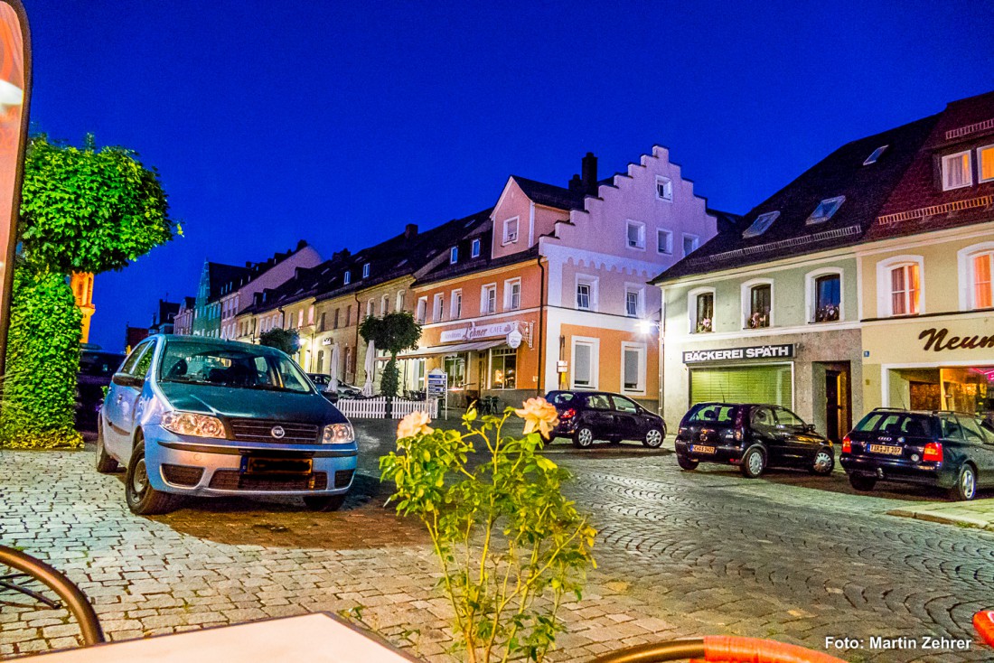 Foto: Martin Zehrer - Blick von Robertos Eisdiele in die Stadt... 