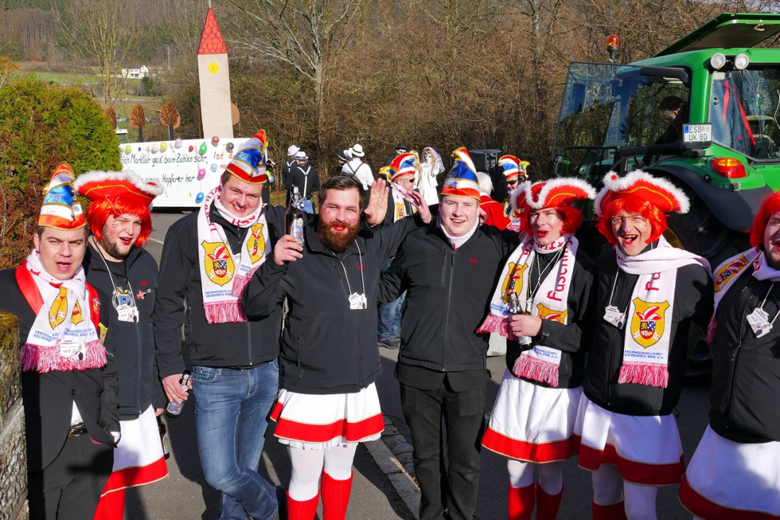 Foto: Martin Zehrer - Die Eschenbacher sind da!!!<br />
<br />
44. Faschingszug durch Waldeck am 7. Februar 2016!<br />
<br />
Tanzen, lachen und Gaudi machen ;-)<br />
<br />
Viele Gaudiwagen und unzählige Besucher trafen 
