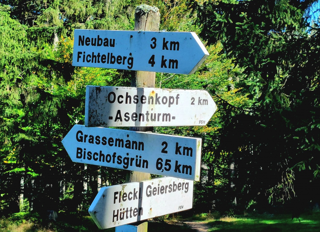 Foto: Martin Zehrer - Nur zwei Kilometer, dann ist man oben auf dem 1024 Meter hohem Ochsenkopf-Gipfel angekommen.<br />
Niemand verrät einem, dass die 2 Kilometer Strecke dem direkten Weg nach obe 