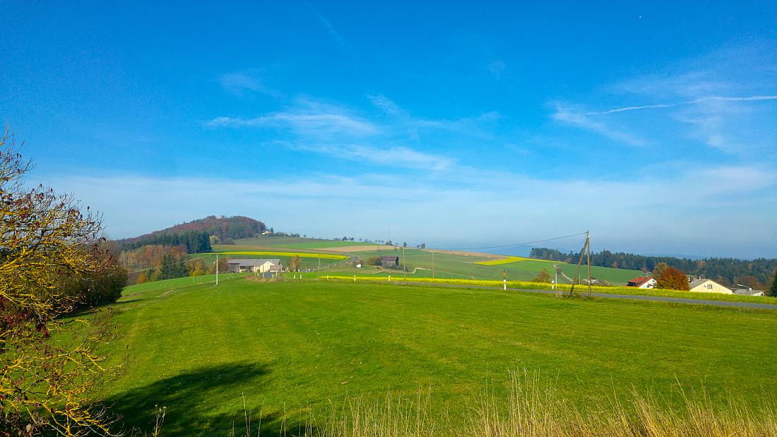 Foto: Martin Zehrer - Irgendwie Frühling...<br />
<br />
Während unten im kemnather Land der Nebel hängt, ist oben in Godas Frühlingswetter im Oktober :-) 