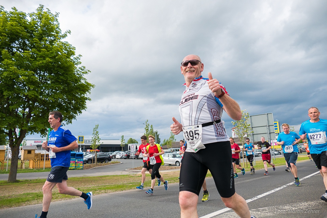 Foto: Martin Zehrer - Nofi-Lauf 2017: Start am Stadtplatz und Ziel beim Siemens... 5,9 Kilometer durch Kemnath und rund herum. Mehr als 8000 Teilnehmer fanden sich in Kemnath zusammen um die S 