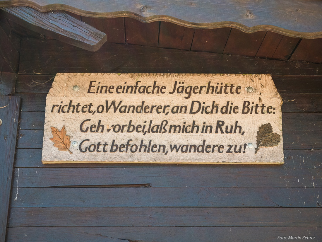 Foto: Martin Zehrer - Gesehen an einer Hütte im Zissler-Wald zwischen Godas und Waldeck. 