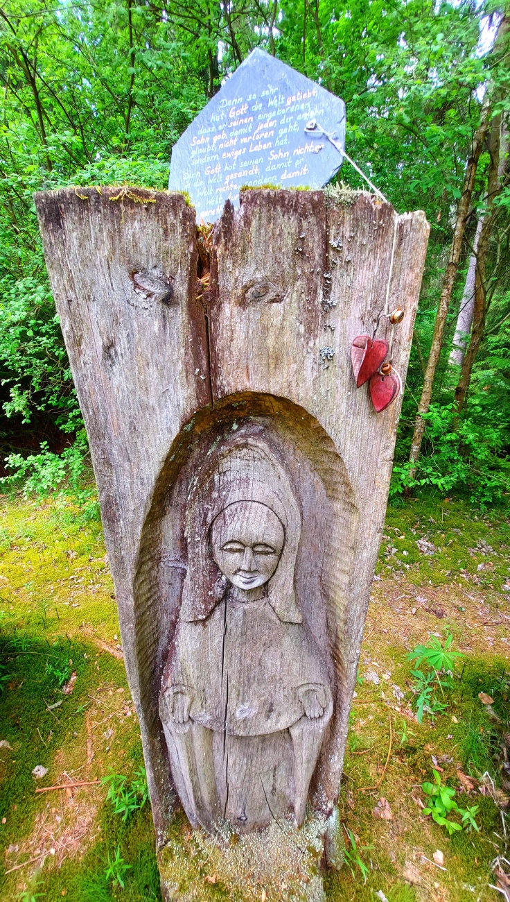 Foto: Martin Zehrer - Ein wunderschönes Stück Erde bei Neusorg im Wald.<br />
<br />
Dieses Denkmal dient der Erinnerung an den Erbfolge-Krieg 1504.<br />
 