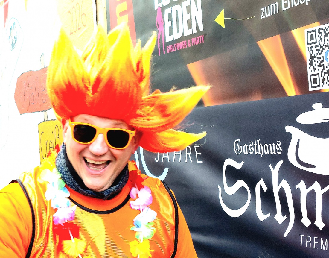 Der Fasching in Pressath 2026 zeigte sich von seiner buntesten und lebendigsten Seite.

Prunkwagen, traditionelle Gruppen und festlich gekleidete Teilnehmer zogen durch die Straßen und begeisterten die Zuschauer.
Musik, Jubel und ausgelassene Stimmung prägten das Ortsbild fast den ganzen Tag über.

Zahlreiche Vereine und Besucher feierten gemeinsam und machten den Umzug zu einem besonderen Erlebnis.

Der Pressather Fasching 2026 bleibt als fröhliches Fest der Gemeinschaft und Tradition in Erinnerung.
