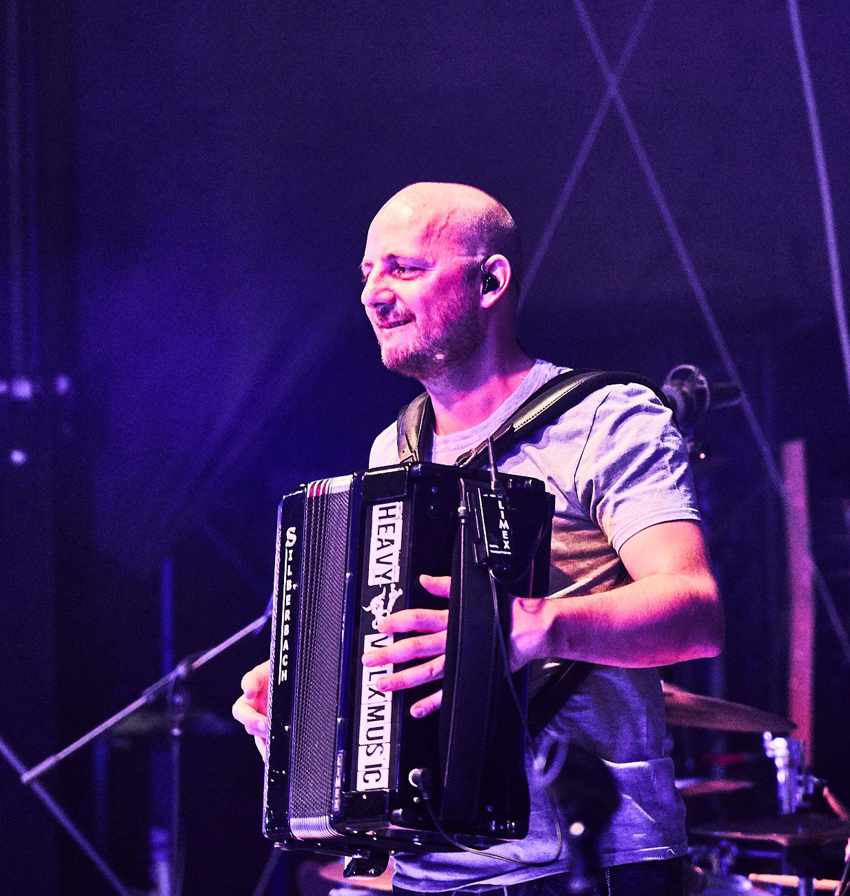 Foto: Martin Zehrer - Das 15 Jahre Jubiläumsfestival der Troglauer<br />
<br />
Gigantische Stimmung, nette Menschen, beste HEAVY VOLXMUSIK, top Location<br />
<br />
27. Juli 2019 