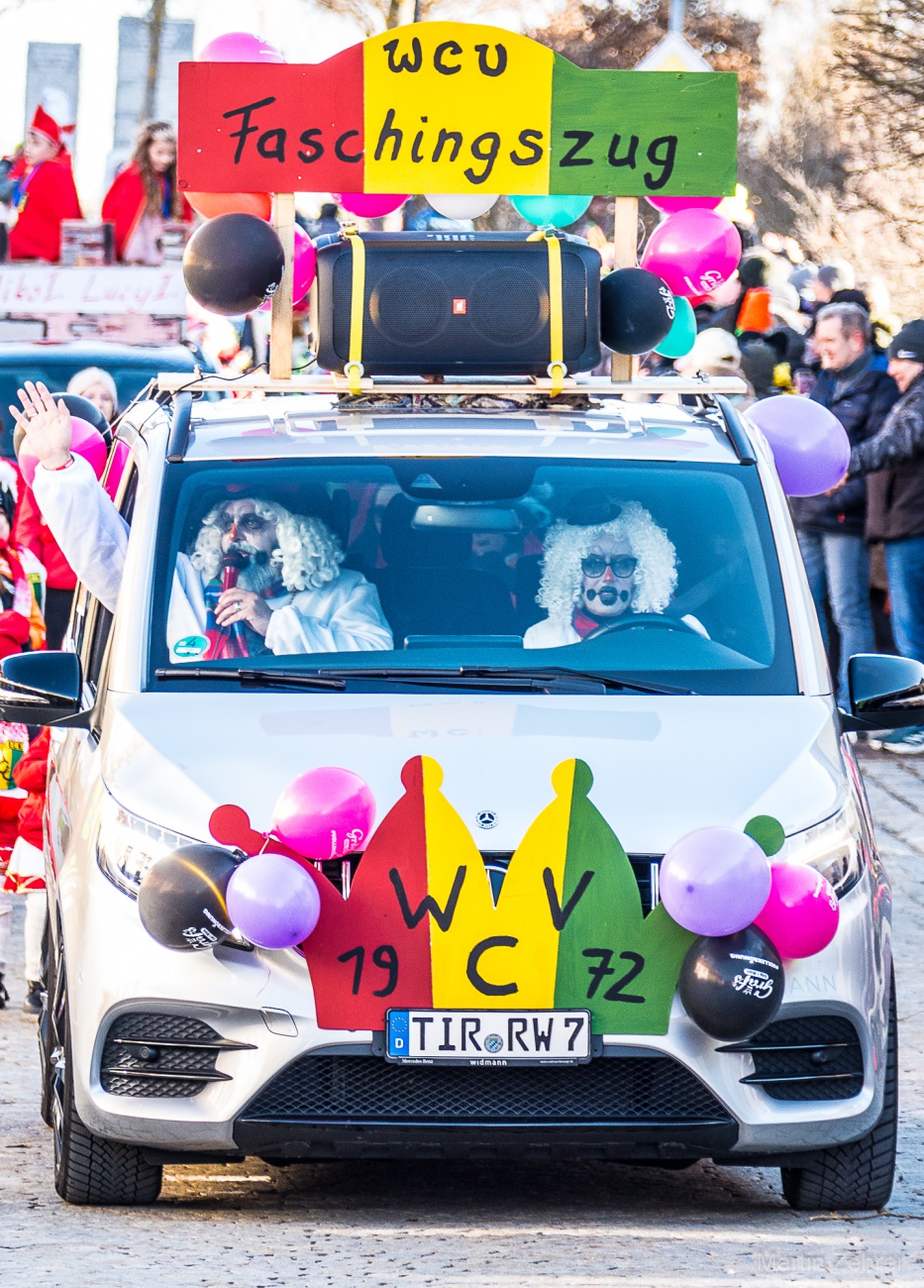 Faschingszug durch Waldeck 2026 - WCV Helau!!!

Am 15. Februar 2026 war es wieder soweit. Tausende Besucher jubelten den Narren zu, das Wetter wurde wie bestellt, wunderschön. Die Sonne strahlte und alle Menschen waren voller Faschings-Laune. WCV Helau!!!!
