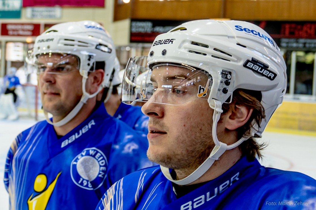 Foto: Martin Zehrer - Hinter den Kulissen...<br />
<br />
Die Blue Devils gewinnen den Vorbereitungsauftakt vor über 1000 Fans gegen den DEL2-Club Eispiraten Crimmitschau mit 5:4 nach Penaltyschießen!<br />
 