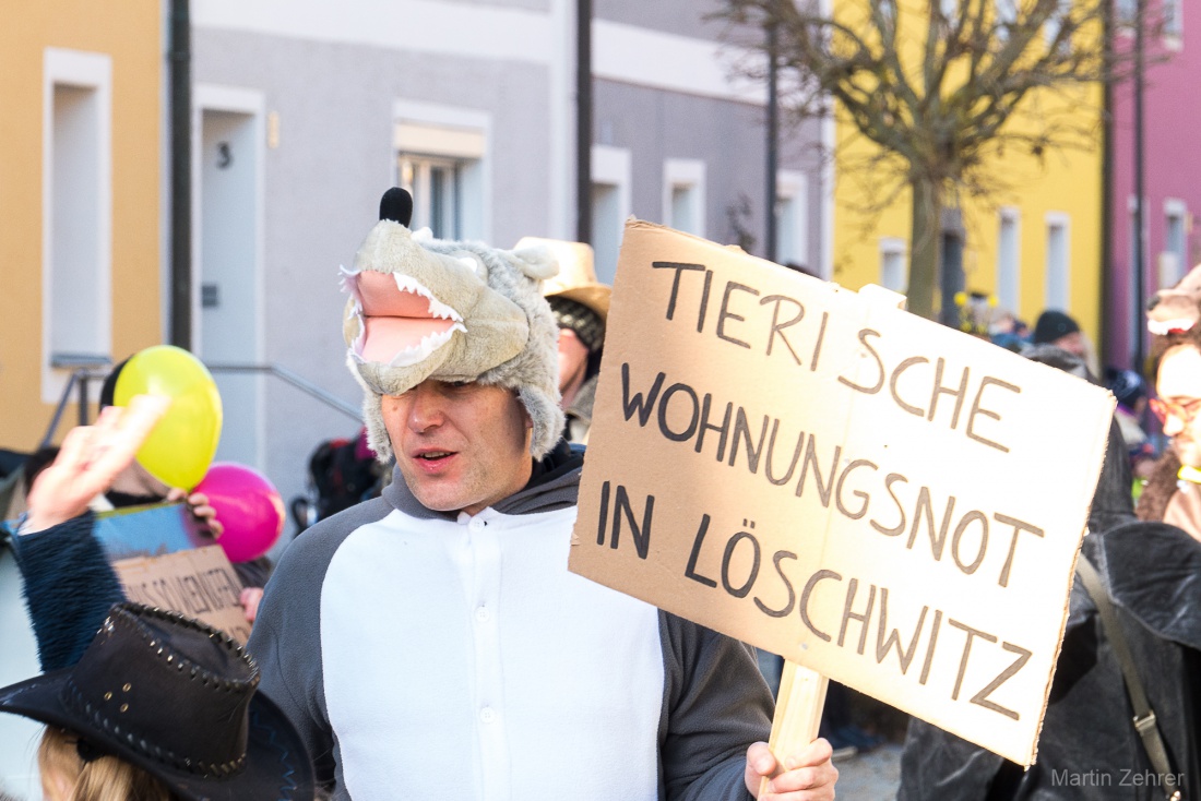 Faschingszug durch Waldeck 2026 - WCV Helau!!!

Am 15. Februar 2026 war es wieder soweit. Tausende Besucher jubelten den Narren zu, das Wetter wurde wie bestellt, wunderschön. Die Sonne strahlte und alle Menschen waren voller Faschings-Laune. WCV Helau!!!!
