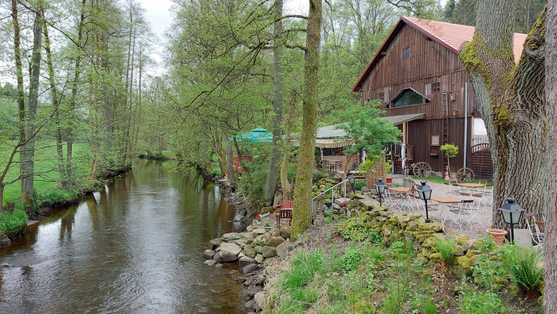 Foto: Martin Zehrer - Zum Reiserbesen,  direkt an der Fichtelnaab, zwischen Trevesen und Erbendorf,  in der Kronau.  