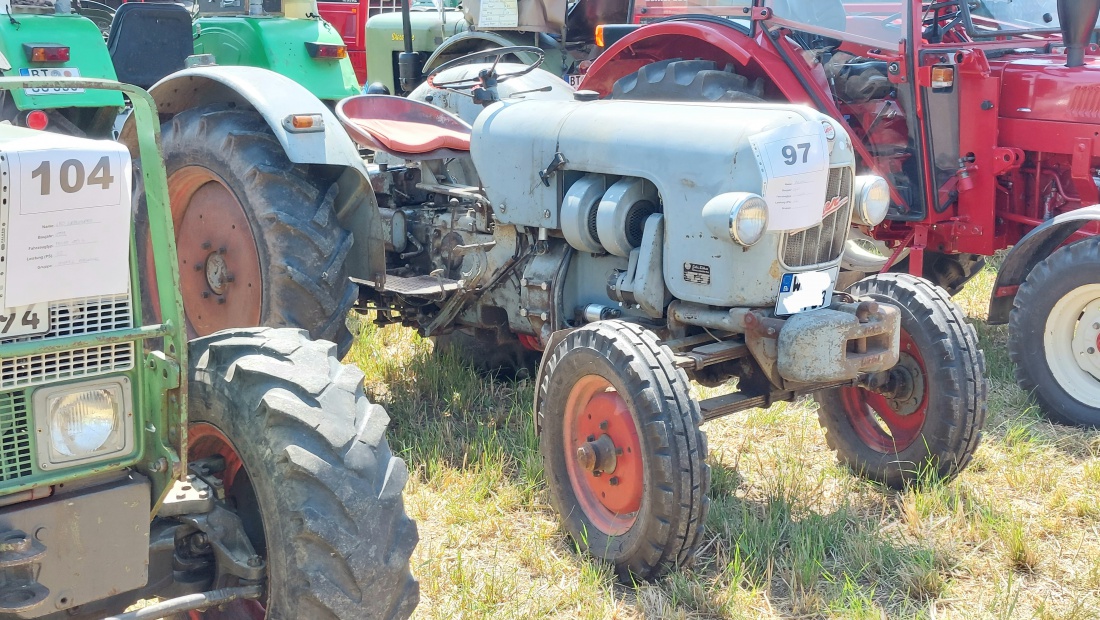 Foto: Martin Zehrer - Ein zweizylinder Eicher Oldtimer auf dem Bulldogtreffen in Oberwappenöst... 