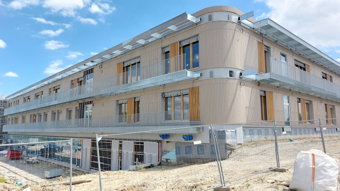 Foto: Martin Zehrer - Realschul-Baustelle in Kemnath...<br />
Angenehmes Design,  runde Ecken am Gebäude! 