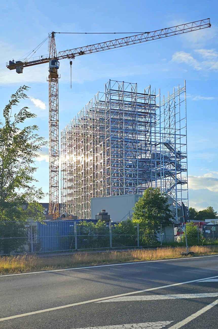 Das im Bau befindliche Hochregallager von Cube in Waldershof.