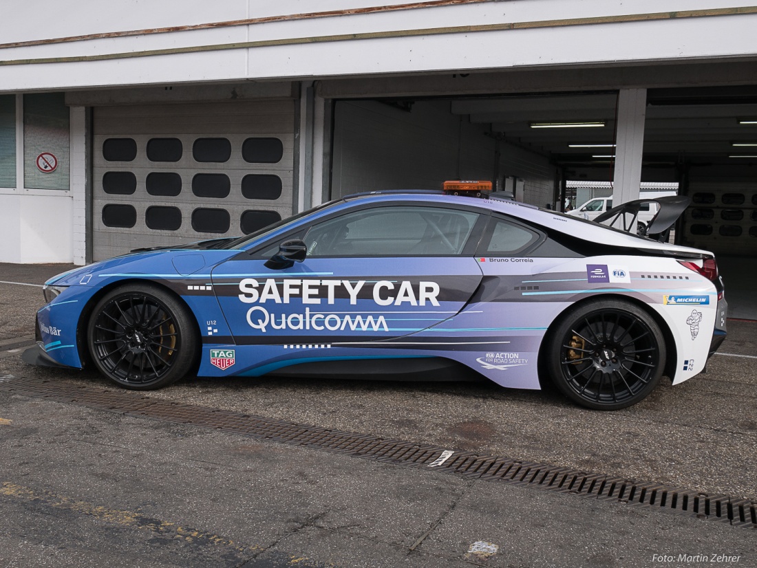 Foto: Martin Zehrer - i8 Safety Car auf dem Hockenheim-Ring.<br />
<br />
Im Zuge des e4 Testivals, eine Veranstaltung, bei der sämtliche Hersteller ihre Elektroautos präsentieren konnten und die Besuch 