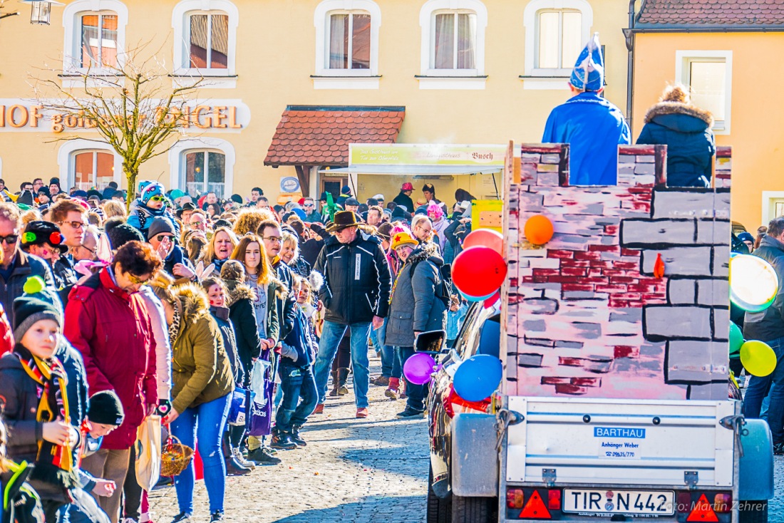 Foto: Martin Zehrer - Fasching in Waldeck 2017... viele Narren, lustiges Volk und Hammer-Wetter :-)  