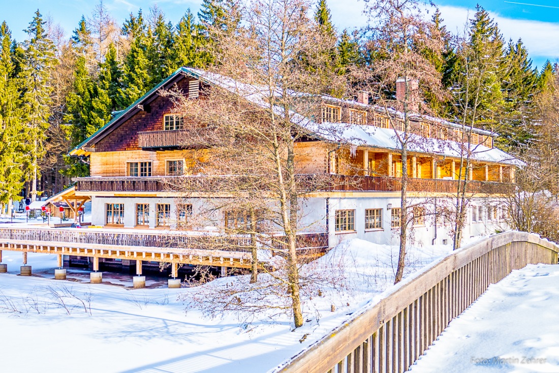 Foto: Martin Zehrer - Das Waldhotel am Fichtelsee... Hier kann man gut essen, übernachten und entspannen ;-)<br />
<br />
Im Sommer stehen zahlreiche Ruder.- und Tretboote bereit... 