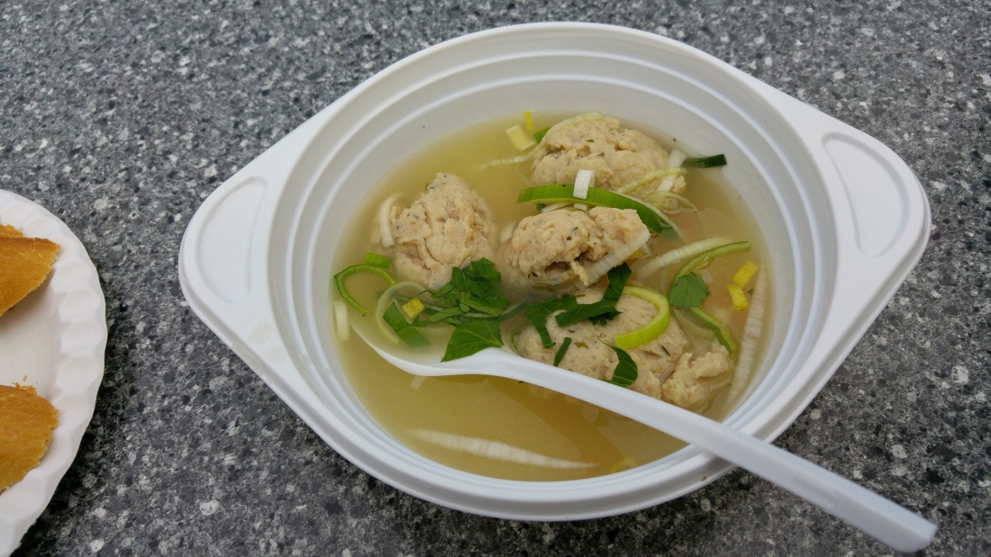 Foto: Martin Zehrer - Fisch-Klößchen-Suppe, genossen bei der  Eröffnung Erlebniswochen Fisch. Sehr lecker!  