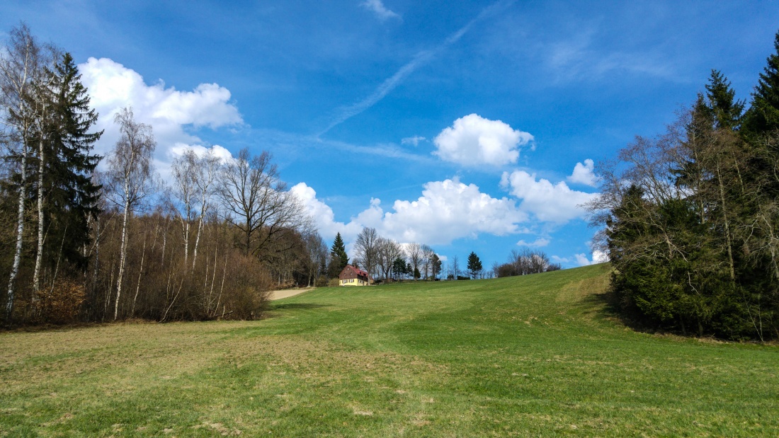 Foto: Martin Zehrer - Unterwegs im Paradies... Die letzte Anhöhe zum Armesberg hoch... Dort wartet das Mesnerhaus mit Brotueit auf uns... 