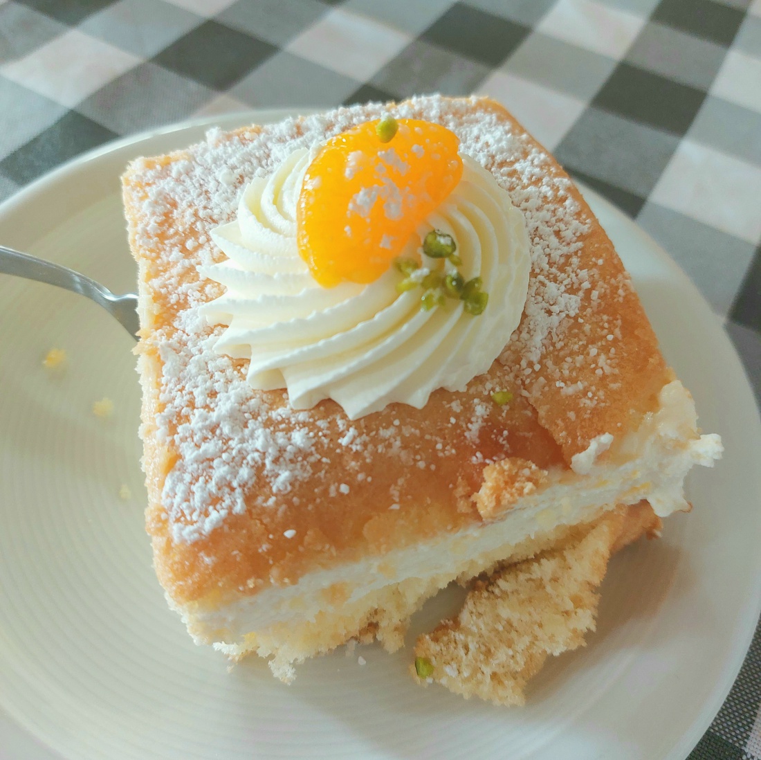 Foto: Martin Zehrer - Käsesahne mit Mandarine - Traumhaftes vom Mesnerhaus Armesberg! 