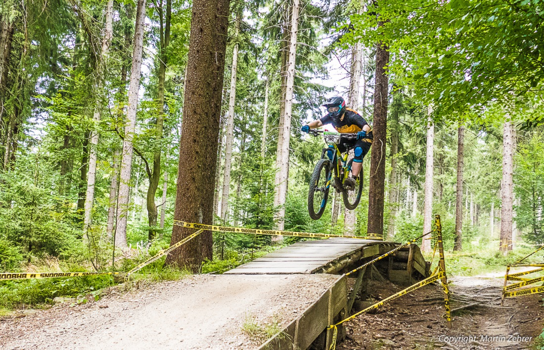 Foto: Martin Zehrer - Alter Schwede! Bike-Race am Ochsenkopf... Mit high-speed durch den Wald! 