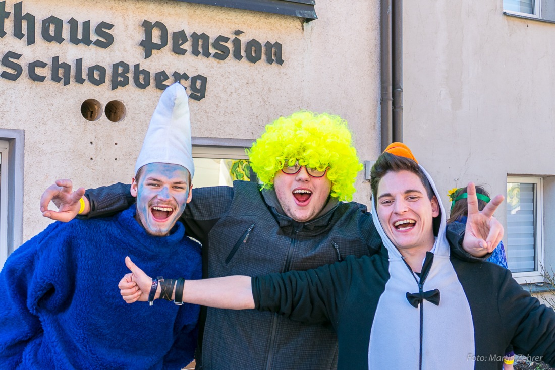 Foto: Martin Zehrer - Fasching in Waldeck 2017... viele Narren, lustiges Volk und Hammer-Wetter :-)  