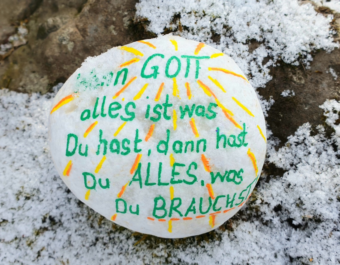 Foto: Martin Zehrer - Dieser Stein liegt oben auf dem Armesberg, am Aussichtspunkt in Richtung Kemnather Land... 