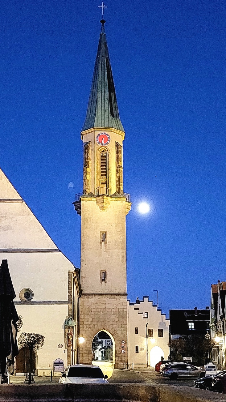 Zauberhafter Mond am kemnather Kirchturm...