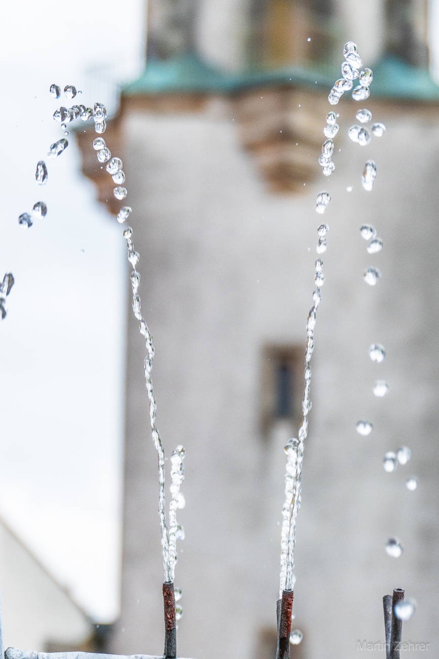 Foto: Martin Zehrer - Spring-Brunnen am Kemnather Stadtplatz... 
