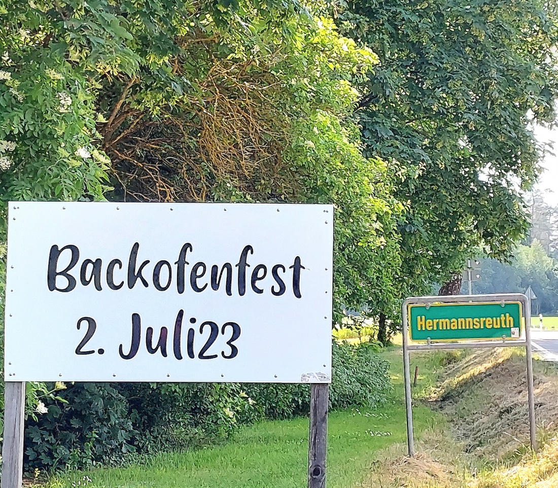 Foto: Martin Zehrer - Ganz wichtiges, zünftiges Backofenfest in Hermannsreuth. <br />
<br />
Am 2. Juli 2023 