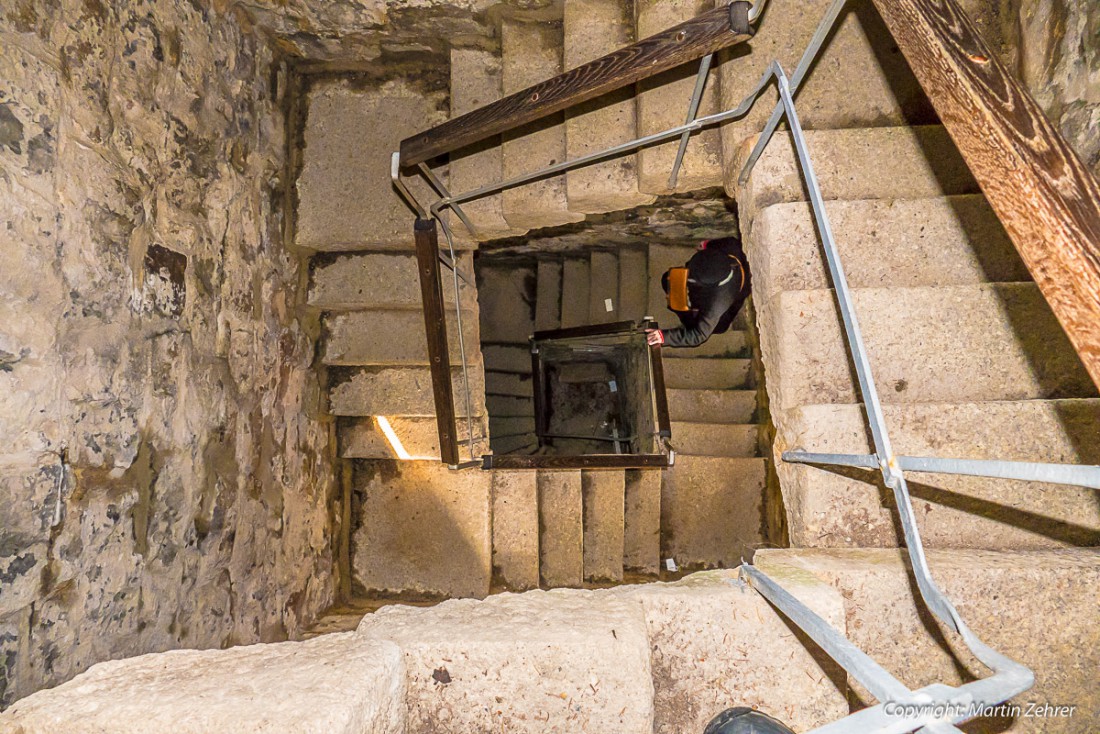 Foto: Martin Zehrer - Die Treppe zum Himmel - Aufstieg im Asenturm, ein wenig eng gehts hier um die Ecken ;-) 