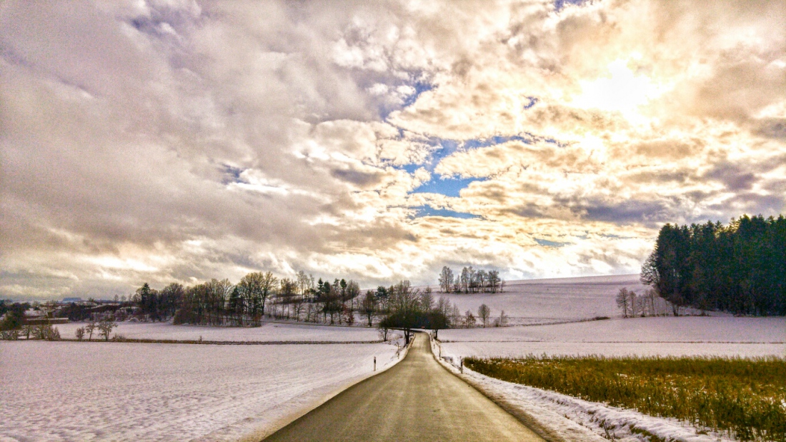 Foto: Martin Zehrer - Wandern von Kemnath nach Immenreuth: <br />
<br />
Der Blick zurück... Phänomenales Wetter! :-)<br />
<br />
27. Januar 2019 