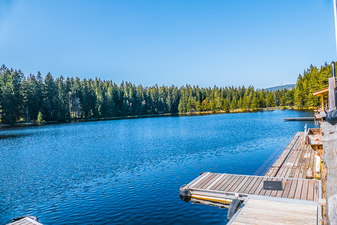 Foto: Martin Zehrer - Ein Hammer-Frühlingstag am 15. April 2019...<br />
<br />
Etwas kühl, volle Sonneneinstrahlung, blauer Himmel und der Fichtelsee gleicht einem kleinen Meer... 