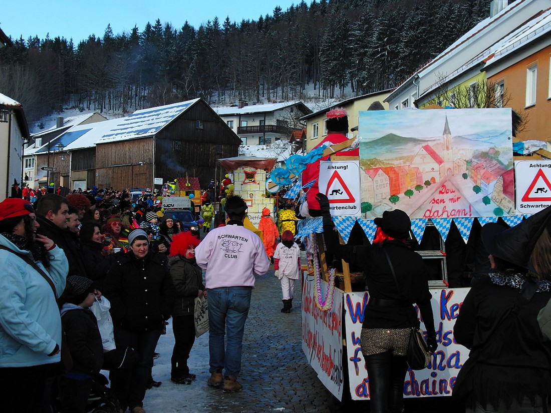 Foto: Martin Zehrer - Der Schwartenclub war auch dabei - Fasching 2013 