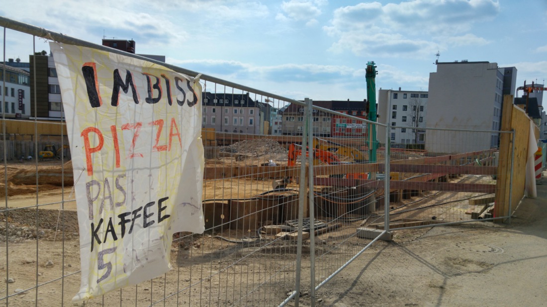 Foto: Martin Zehrer - Weiden: Pizza und Kaffee in 5 Metern!? ;-) 