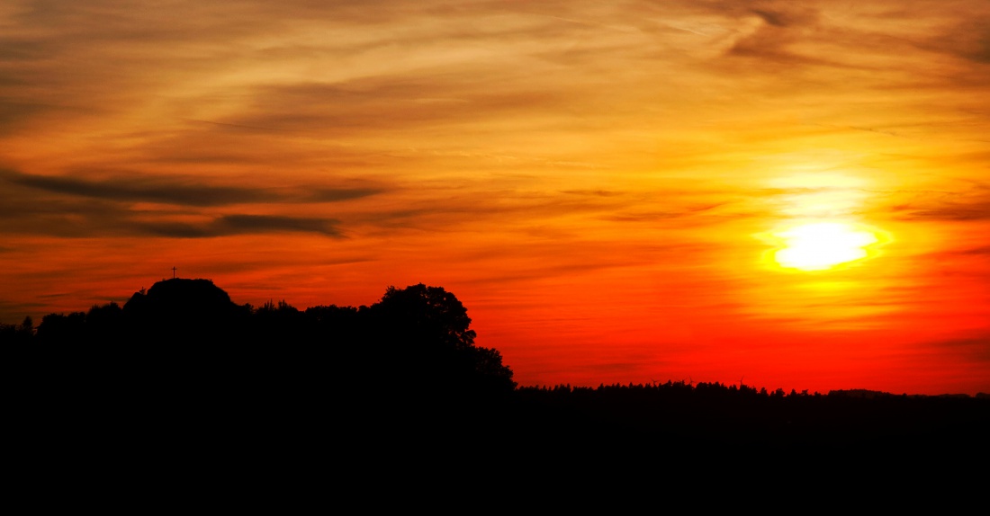 Foto: Jennifer Müller - Der kleine Kulm brennt im Sonnenuntergang...  