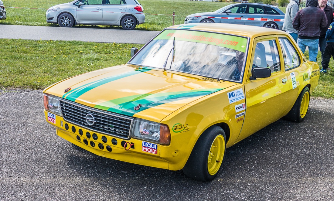 Foto: Martin Zehrer - Flugplatz-Slalom Speichersdorf: Opel Ascona, 1.3 Liter Motor, aber geht wie die Hölle! Gefahren vom ehemaligen bayrischen Slalom-Meister aus den 80er Jahren!<br />
 