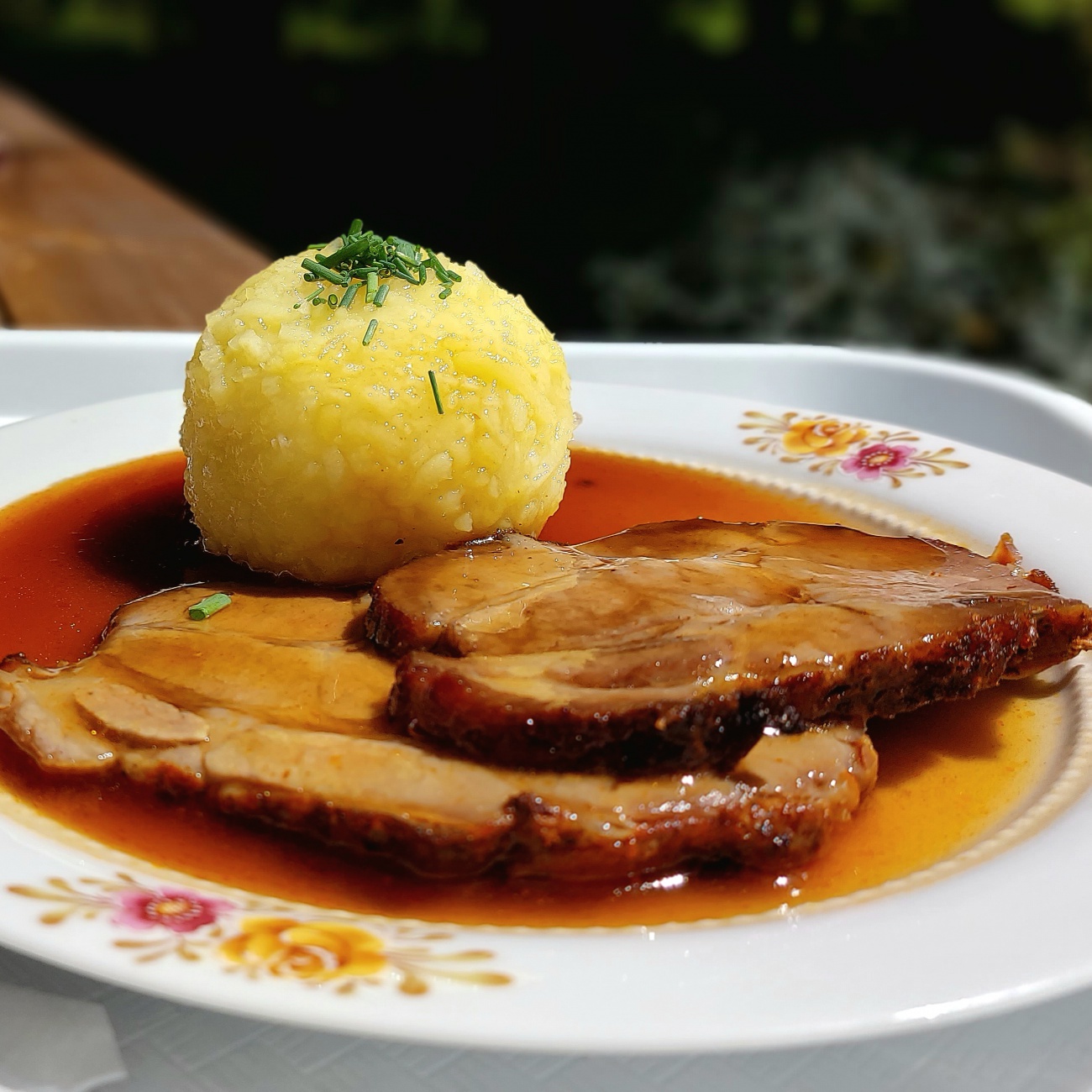 Foto: Martin Zehrer - Schweinebraten: Heimkomm-Essen im Reiserbesen... ;-) 