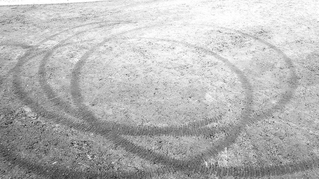 Foto: Martin Zehrer - Mystische Symbole, gesehen auf dem Läufer bei Kemnath :-) 