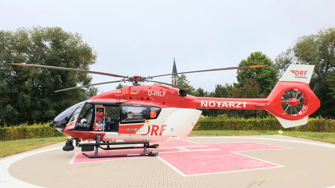 Foto: Martin Zehrer - Rettungshubschrauber in Kemnath gesichtet.<br />
Ca. ein Jahr alt, ziemlich groß  und sehr modern ausgestattet. Laut dem Piloten ist im Vergleich zum Vorgänger auch mehr Platz 