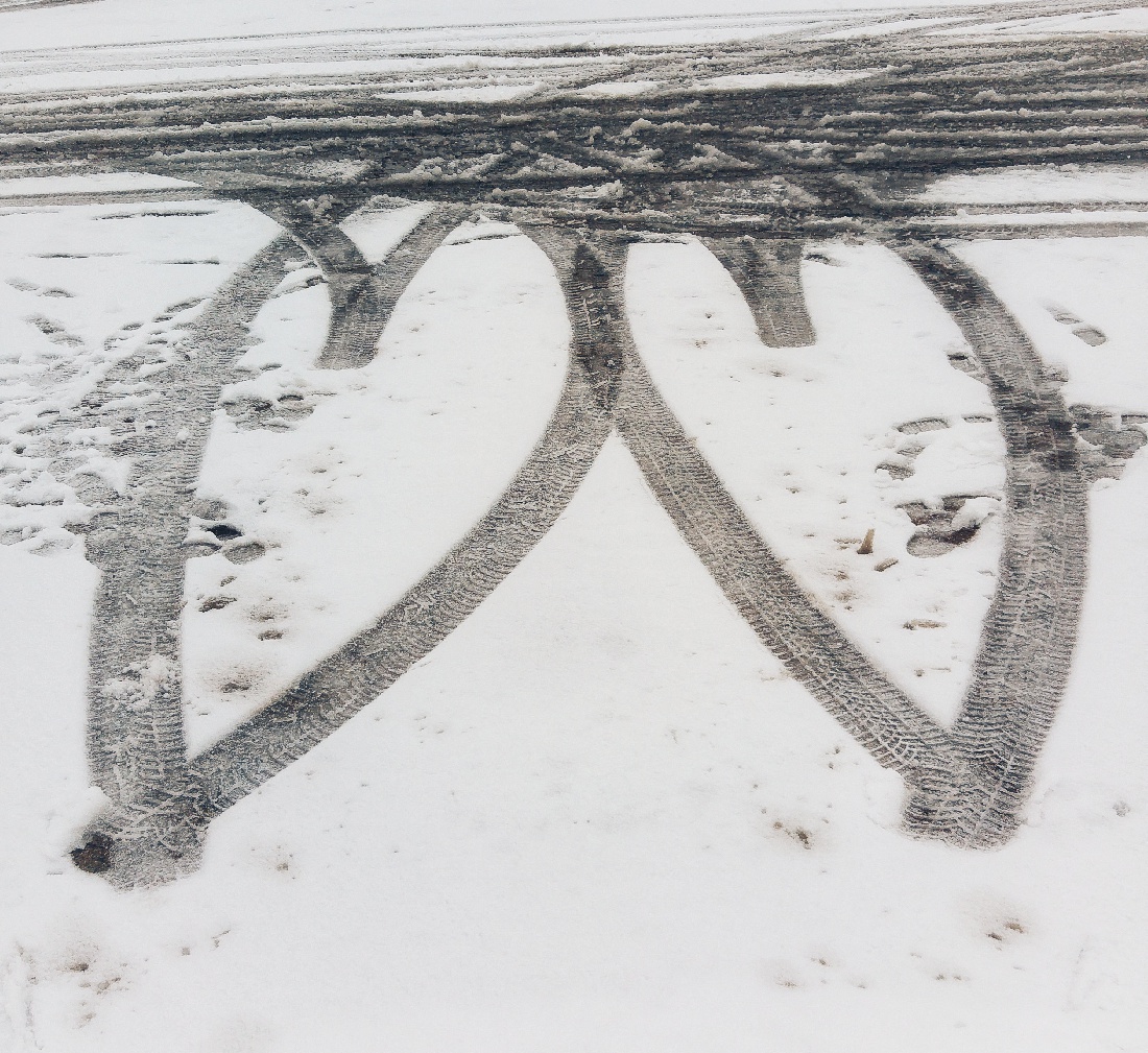 Foto: Jennifer Müller - Zufällig entstanden beim Ein- und Ausparken... Der Winter kann auch schöne Seiten haben ;-)  