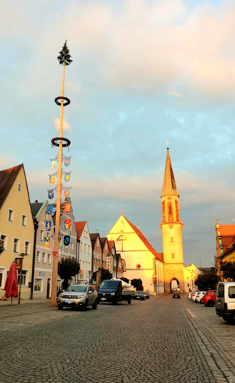 Foto: Martin Zehrer - Die Kemnather Stadtkirche im goldenem Herbstlicht...<br />
<br />
 