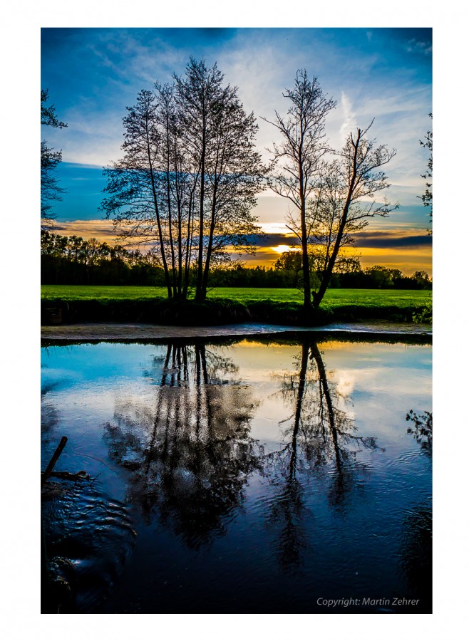 Foto: Martin Zehrer - Traumwelten Nähe Kastl bei Wolframshof. Haidenaab und Erlgraben fließen hier zusammen und sorgen für eine besondere Landschaft. In der Dämmerung zeigen  sich besondere Fa 