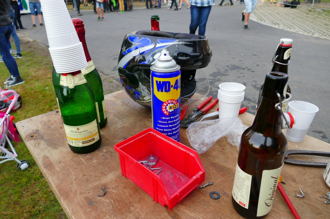 Foto: Martin Zehrer - Genial - Die legendären Bobbycar Meisterschaft in Preißach. <br />
"Den of Vice" veranstaltete heute das 3. Bobbycar-Rennen durch die Ortschaft Preißach. <br />
Zig Starter rasten  