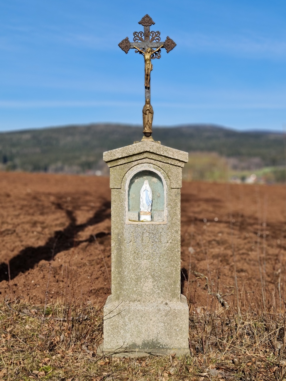 Foto: Jennifer Müller - Feldkreuz zwischen Schadenreuth und Grötschenreuth. 