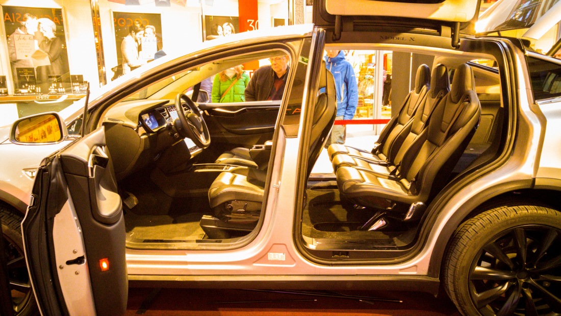 Foto: Martin Zehrer - Tesla Model X<br />
<br />
Bitte einsteigen... ;-) 