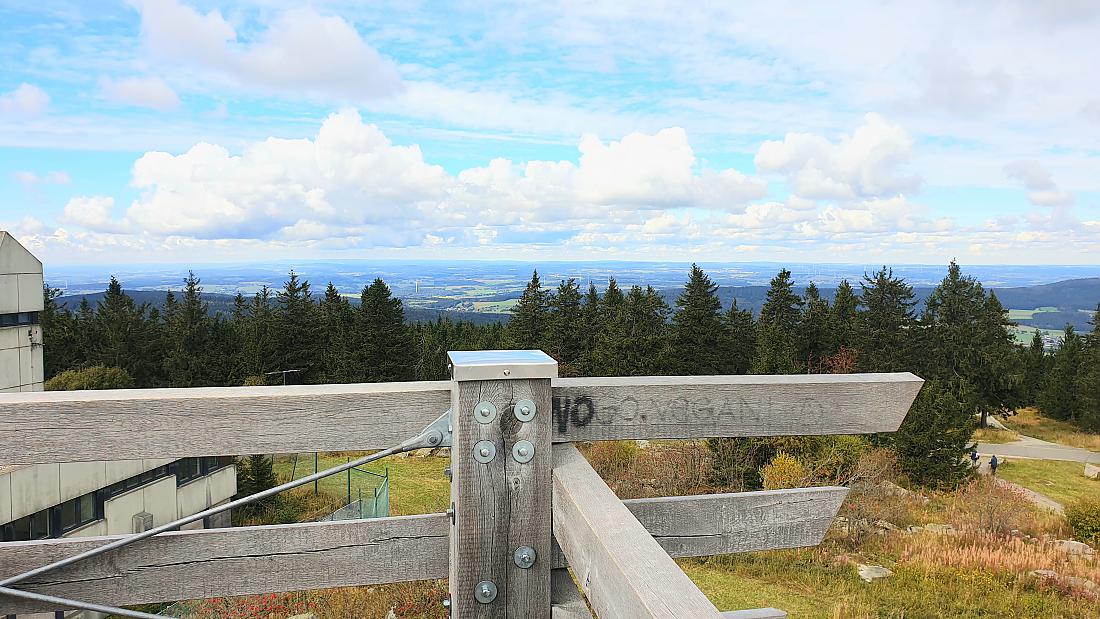 Foto: Martin Zehrer - Geniales Wandern hoch zum Schneeberg...<br />
<br />
Der Schneeberg ist mit 1051 m ü. NHN der höchste Berg im Fichtelgebirge in Nordostbayern und zugleich der höchste Berg Frankens 