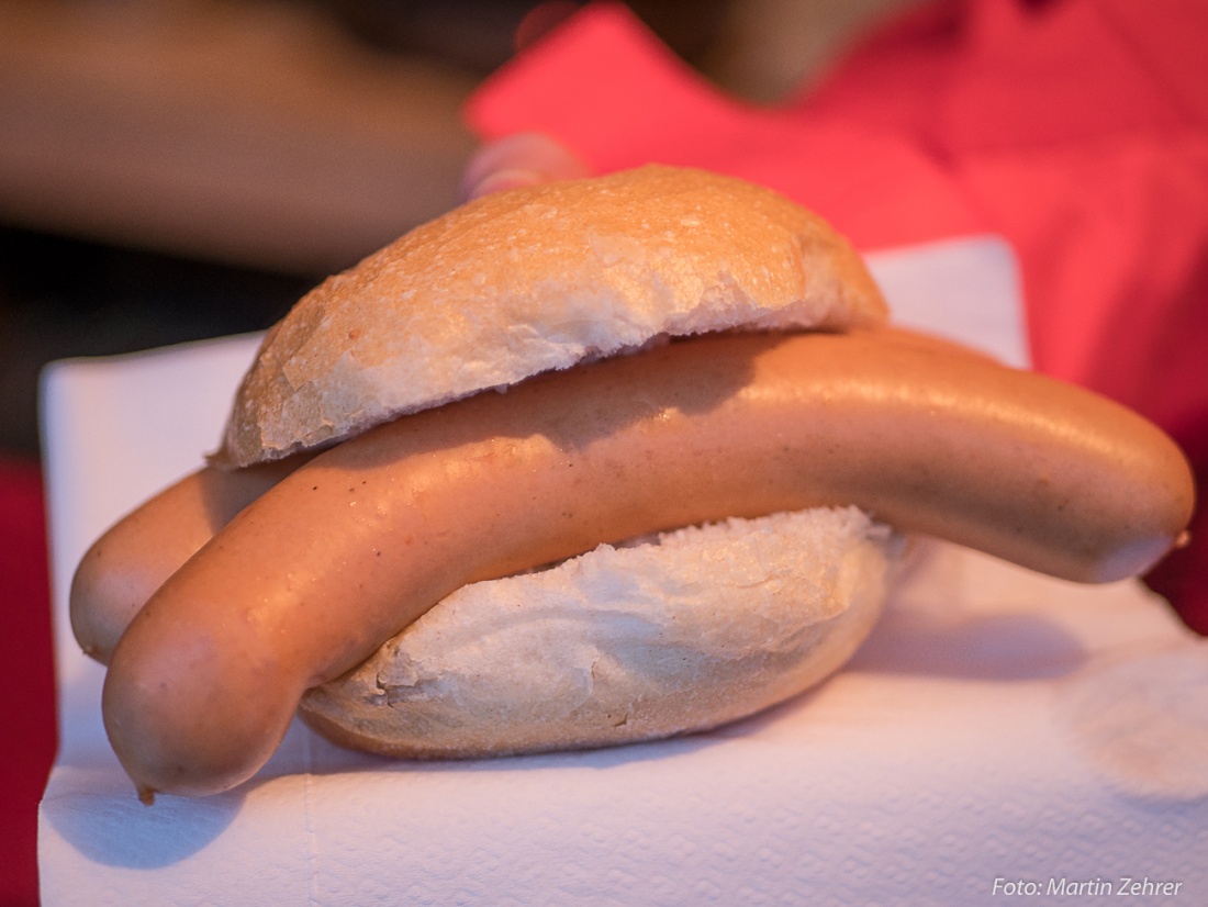 Foto: Martin Zehrer - Wiener Würstchen zur Rauhnacht!!! Bei der Kälte einfach nicht zu toppen!!! ;-) 