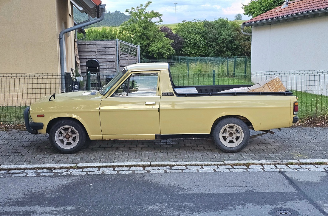 Nissan Oldtimer - Rechtslenker