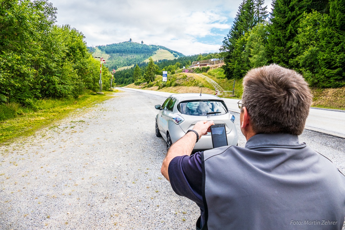 Foto: Martin Zehrer - Testfahrt zum Areber:<br />
<br />
Norberts Erinnerungsfoto auf dem Arber... ;-) 