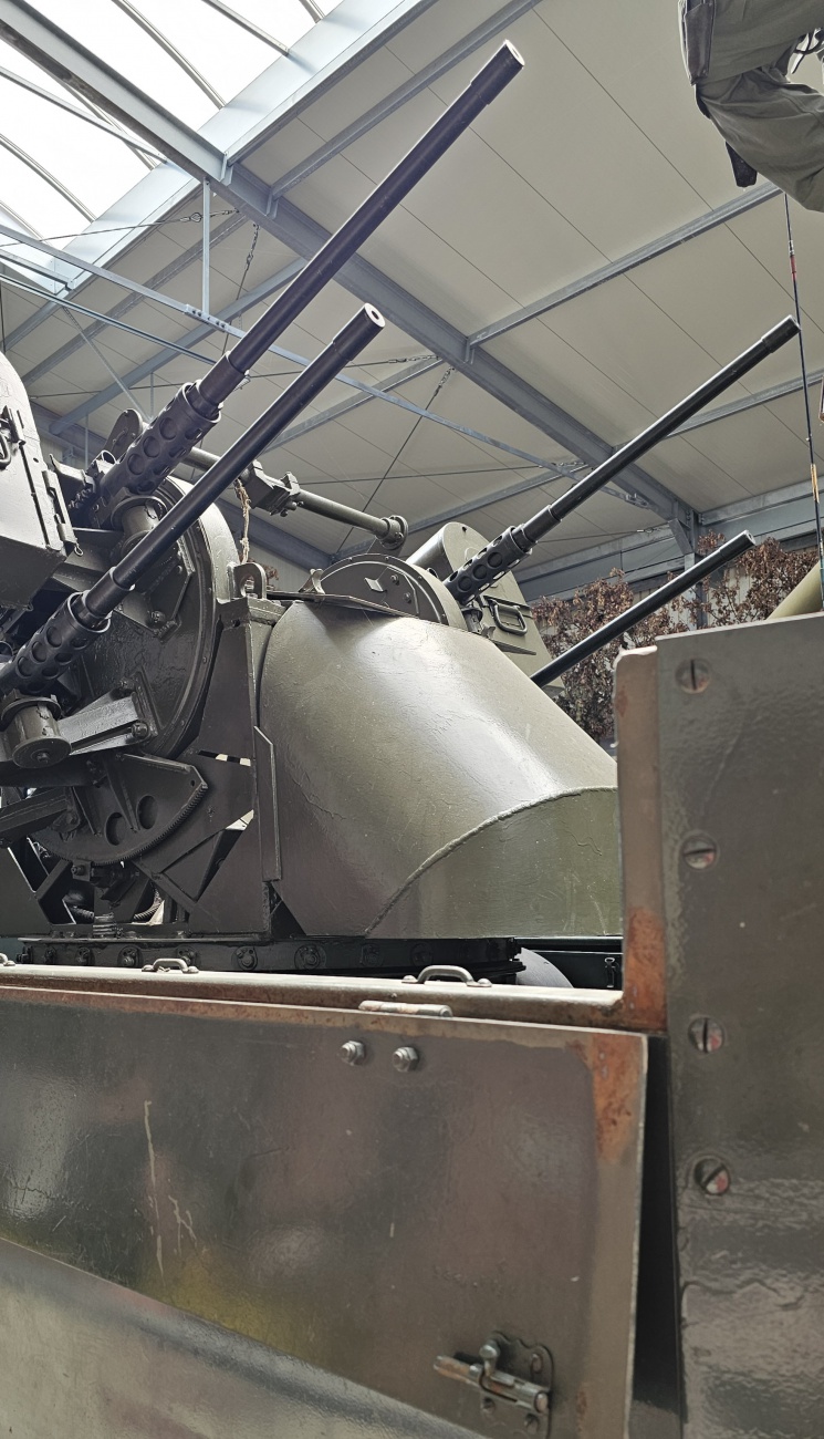 Geschütz, steht im Militärmuseum Stammheim...