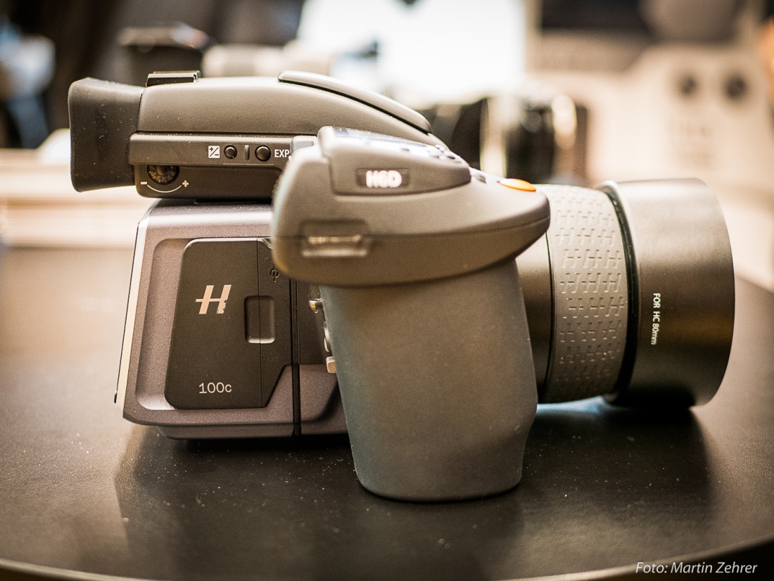 Foto: Martin Zehrer - Hundert Megapixel Digitalrücken an einer Hasselblad H6D. Der hintere Teil dieser Kamera beherbergt den Bildsensor mit einer Auflösung von unglaublichen 100 Megapixel. Die 